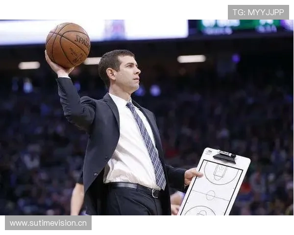 内维斯作为攻防转换枢纽的战术定位解析