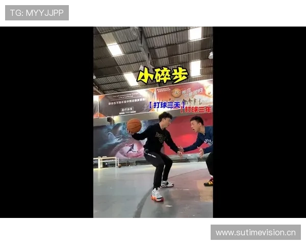走步和两次运球有什么区别？新手必知的篮球违例规则解析